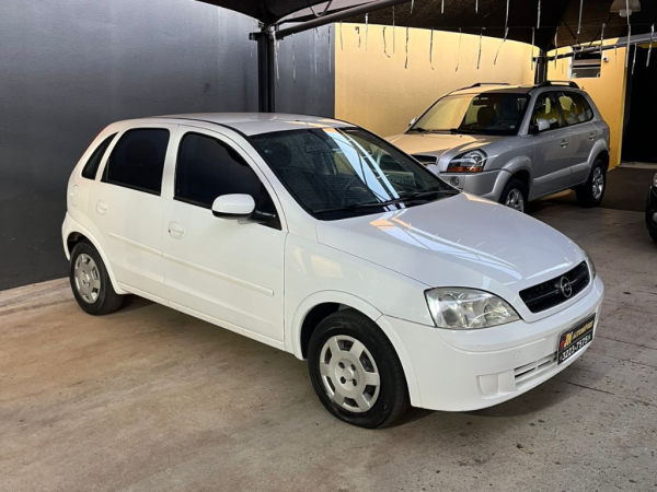 Corsa Hatch 1.0 4P JOY