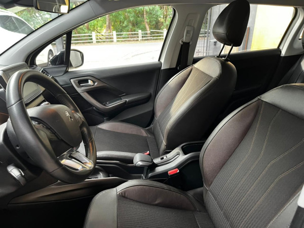 PEUGEOT 2008 1.6 16V 4P FLEX GRIFFE AUTOMÁTICO