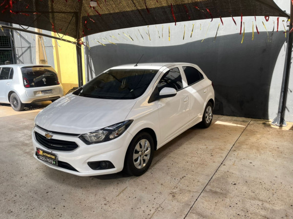 CHEVROLET Onix Hatch 1.0 4P FLEX JOY