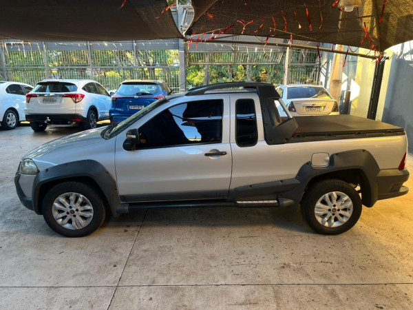 FIAT Strada 1.8 16V FLEX ADVENTURE CABINE ESTENDIDA