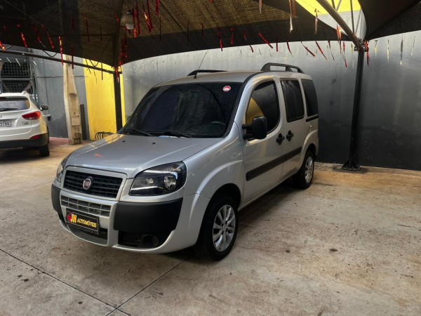 FIAT Doblo 1.8 16V 4P FLEX ESSENCE 7 LUGARES