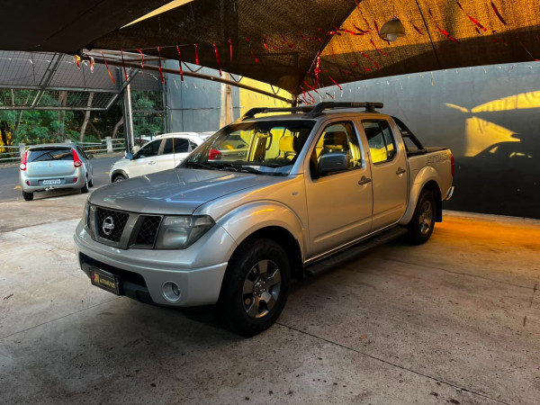 NISSAN Frontier 2.5 SE TURBO DIESEL CABINE DUPLA