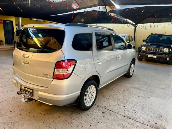 CHEVROLET Spin 1.8 4P FLEX LT