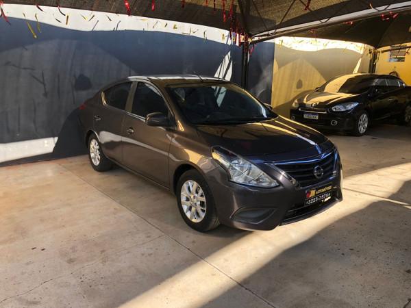 Versa Sedan 1.6 16V 4P SV FLEX XTRONIC AUTOMÁTICO CVT