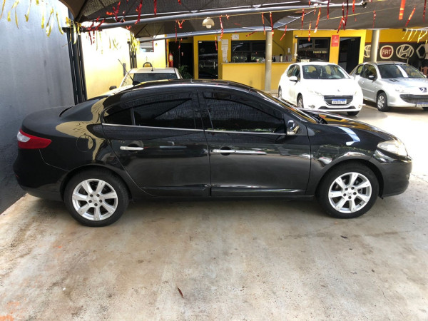 RENAULT Fluence 2.0 16V 4P FLEX PRIVILÉGE AUTOMÁTICO