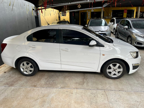 CHEVROLET Sonic Sedan 1.6 16V 4P LT FLEX AUTOMÁTICO