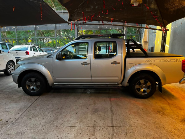 NISSAN Frontier 2.5 SE TURBO DIESEL CABINE DUPLA