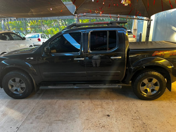 NISSAN Frontier 2.5 16V 4X4 SV ATTACK TURBO DIESEL CABINE DUPLA AUTOMÁTICO