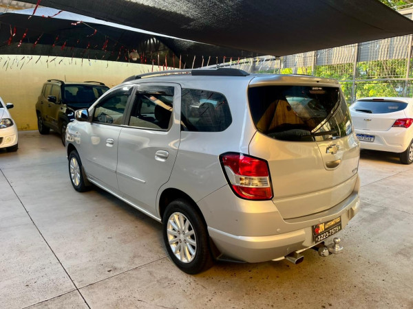 CHEVROLET Spin 1.8 4P FLEX LT