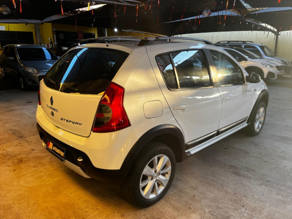 RENAULT Sandero 1.6 16V 4P FLEX STEPWAY