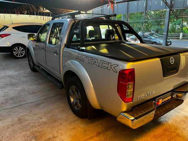 NISSAN Frontier 2.5 SE TURBO DIESEL CABINE DUPLA