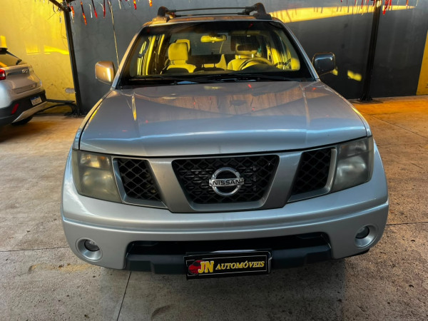 NISSAN Frontier 2.5 SE TURBO DIESEL CABINE DUPLA