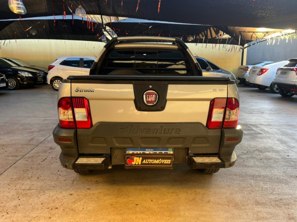 FIAT Strada 1.8 16V FLEX ADVENTURE CABINE ESTENDIDA