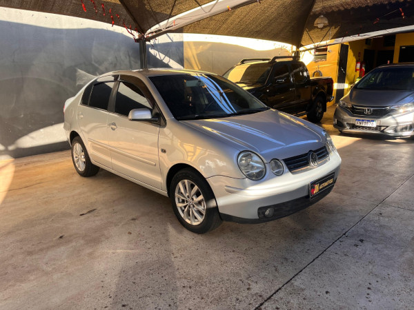 Polo Sedan 1.6 4P