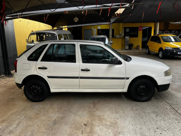 VOLKSWAGEN Gol 1.0