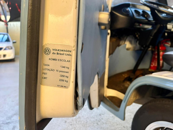 VOLKSWAGEN Kombi 1.6 FURGÃO