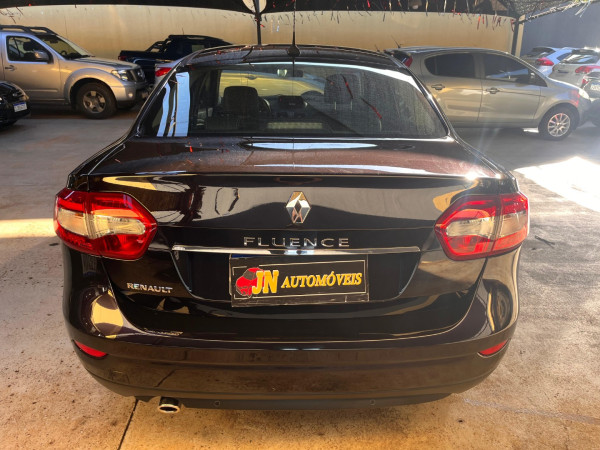 RENAULT Fluence 2.0 16V 4P FLEX DYNAMIQUE PLUS AUTOMÁTICO