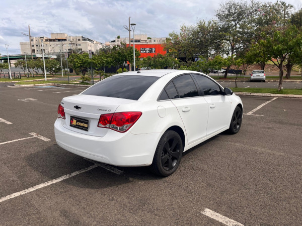 CHEVROLET Cruze Sedan 1.8 16V 4P LT ECOTEC FLEX AUTOMÁTICO