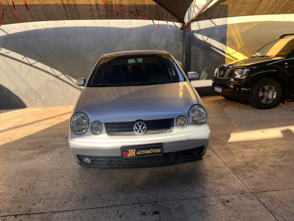 VOLKSWAGEN Polo Sedan 1.6 4P
