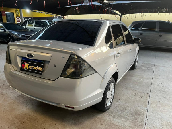 FORD Fiesta Sedan 1.6 4P CLASS FLEX