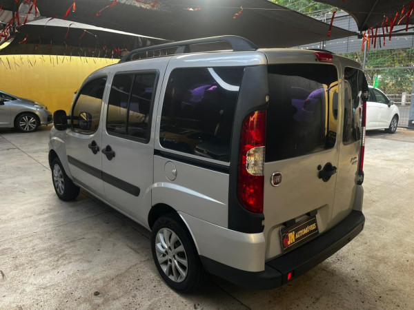 FIAT Doblo 1.8 16V 4P FLEX ESSENCE 7 LUGARES