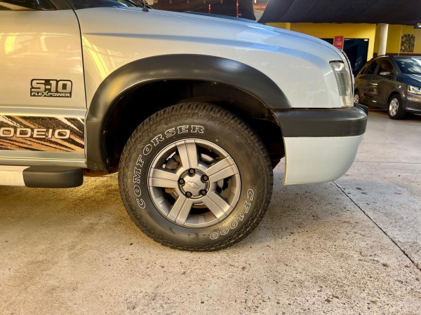 CHEVROLET S10 2.4 RODEIO CABINE DUPLA