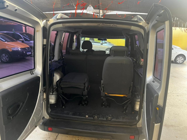 FIAT Doblo 1.8 16V 4P FLEX ESSENCE 7 LUGARES