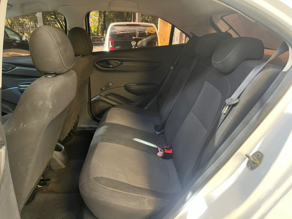 CHEVROLET Onix Hatch 1.0 4P FLEX JOY