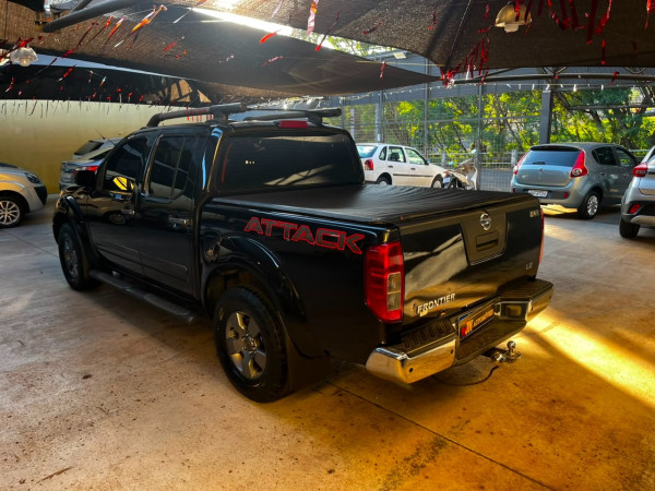 NISSAN Frontier 2.5 16V 4X4 SV ATTACK TURBO DIESEL CABINE DUPLA AUTOMÁTICO