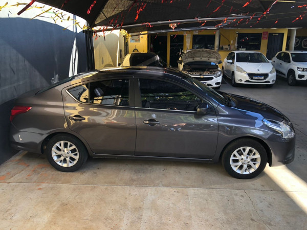 NISSAN Versa Sedan 1.6 16V 4P SV FLEX XTRONIC AUTOMÁTICO CVT