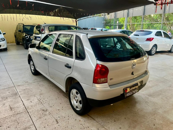 VOLKSWAGEN Gol 1.0 4P G4 FLEX