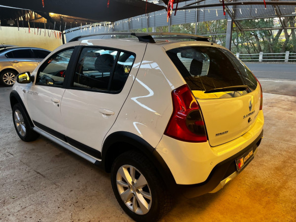 RENAULT Sandero 1.6 16V 4P FLEX STEPWAY