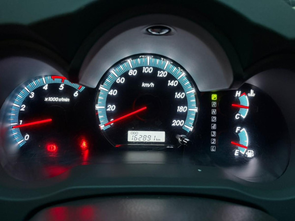 TOYOTA Hilux SW4 4.0 V6 24V 4P SRV 7LUGARES 4X4 AUTOMÁTICO