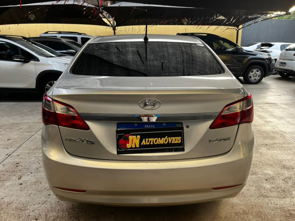 HYUNDAI HB 20 Sedan 1.6 16V 4P FLEX COMFORT PLUS