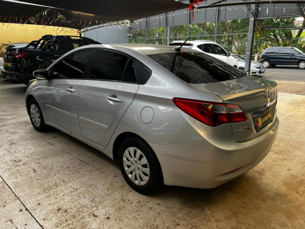 HYUNDAI HB 20 Sedan 1.6 16V 4P FLEX COMFORT PLUS
