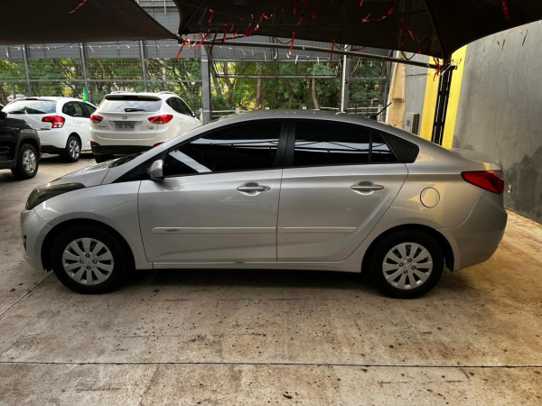HYUNDAI HB 20 Sedan 1.6 16V 4P FLEX COMFORT PLUS