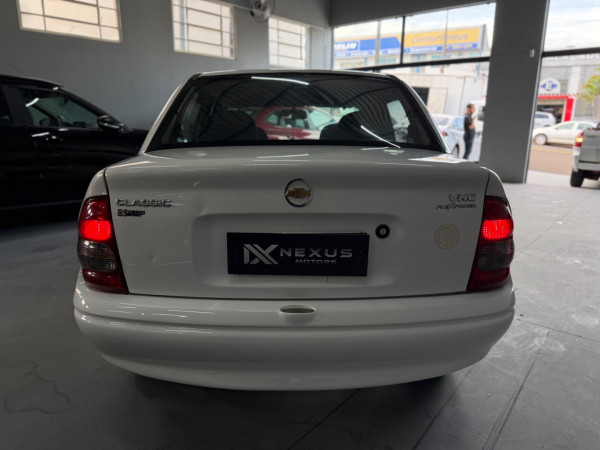 CHEVROLET Classic Sedan 1.0 4P FLEX SPIRIT