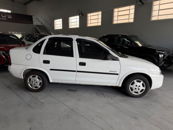 CHEVROLET Classic Sedan 1.0 4P FLEX SPIRIT