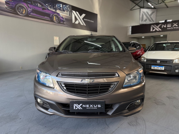 CHEVROLET Onix Hatch 1.4 4P FLEX LT AUTOMÁTICO