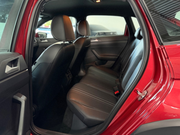 VOLKSWAGEN Nivus 1.0 4P FLEX 200 TSI HIGHLINE TURBO AUTOMÁTICO