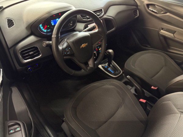 CHEVROLET Onix Hatch 1.4 4P FLEX LT AUTOMÁTICO
