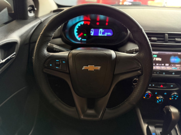 CHEVROLET Onix Hatch 1.4 4P FLEX LT AUTOMÁTICO