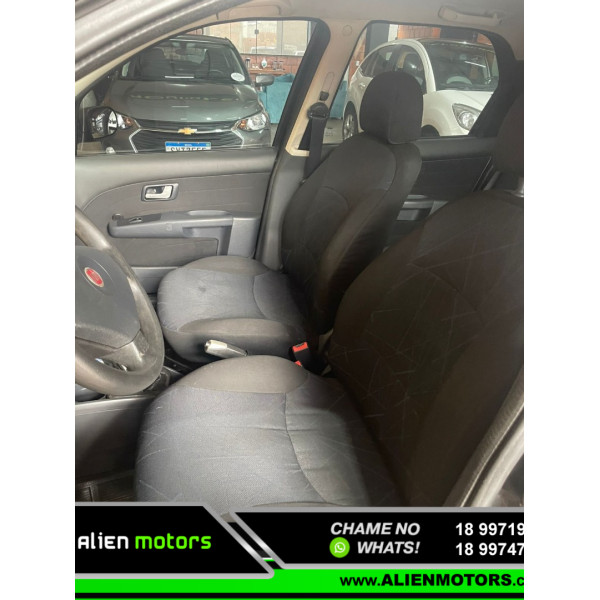 FIAT Palio 1.4 4P FLEX ELX