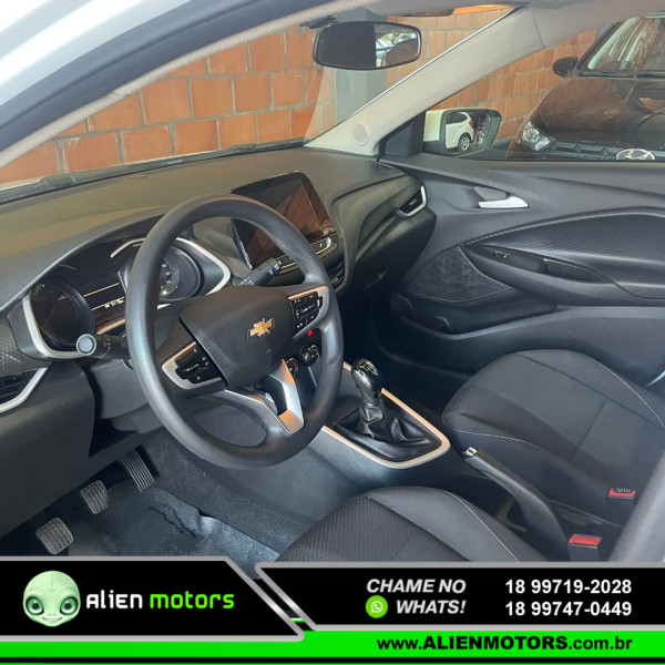 CHEVROLET Onix Hatch 1.0 4P FLEX
