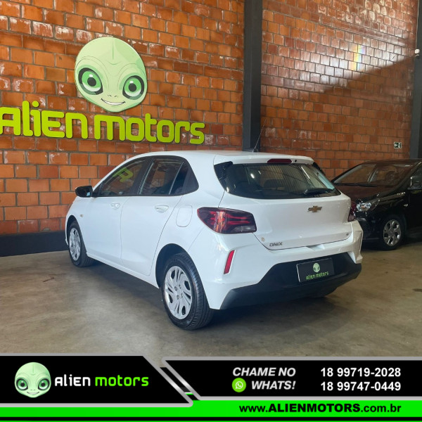 CHEVROLET Onix Hatch 1.0 4P FLEX