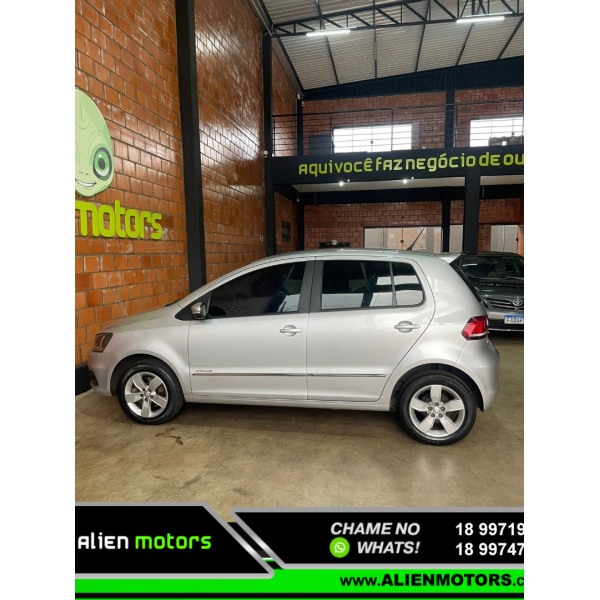 VOLKSWAGEN Fox 1.6 4P HIGHLINE FLEX