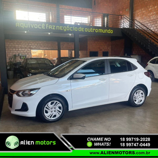 CHEVROLET Onix Hatch 1.0 4P FLEX