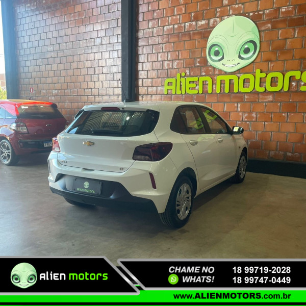 CHEVROLET Onix Hatch 1.0 4P FLEX