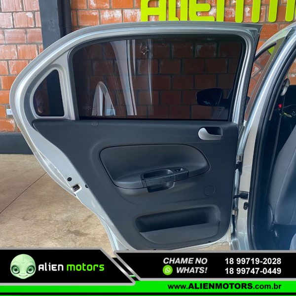 VOLKSWAGEN Gol 1.0 MI 4P