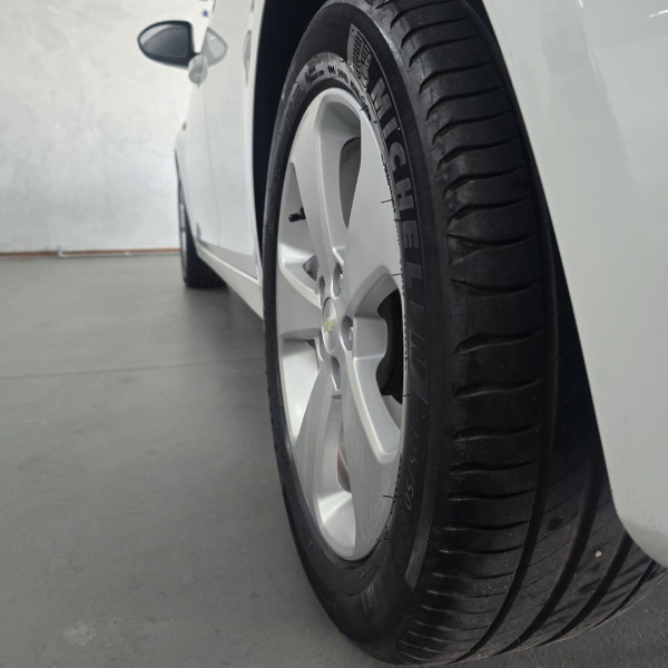Cruze Sedan 1.8 16V 4P LT ECOTEC FLEX AUTOMÁTICO